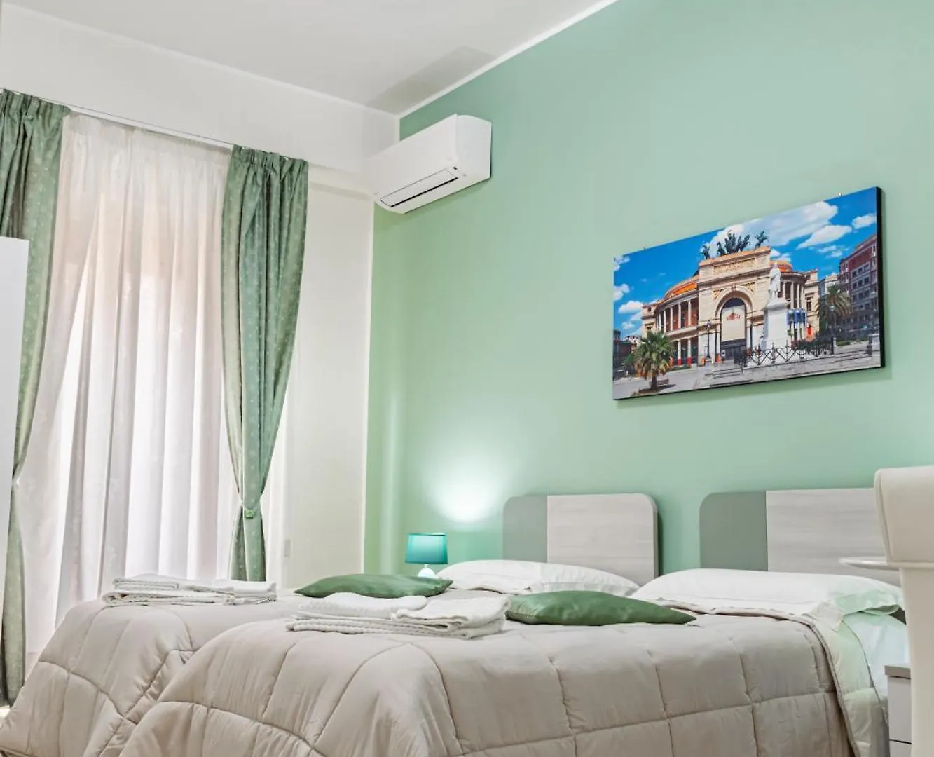 Sicily Trinacria House Hotel Palermo 0*,  Italy